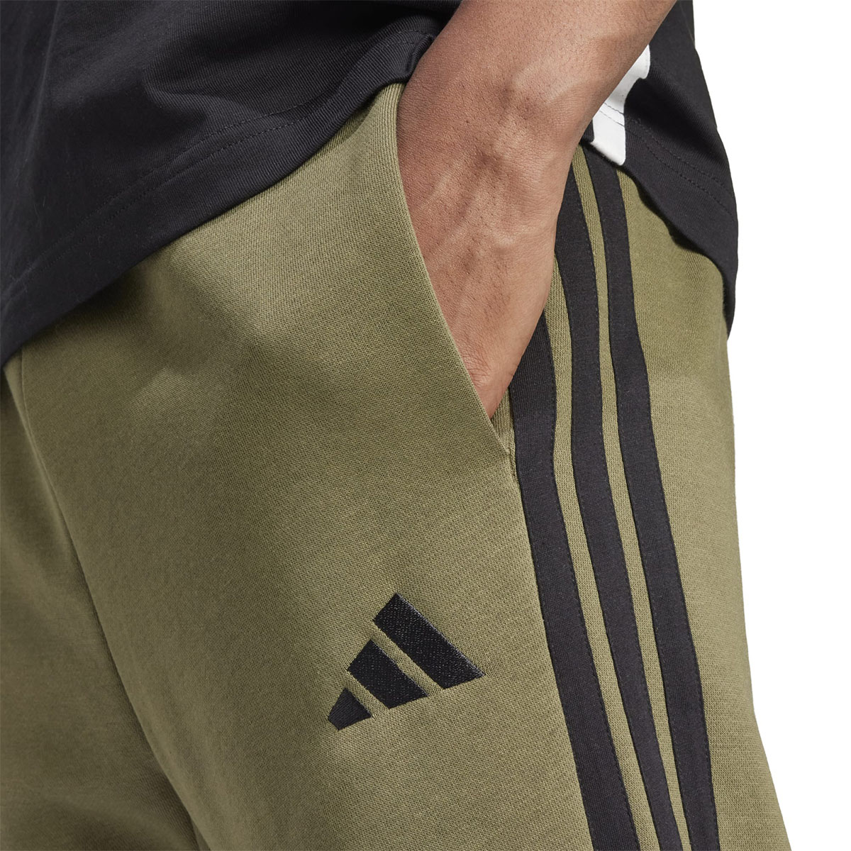 ADIDAS - 3 STRIPES FLEECE TAPERED CUFF PANTS ADIDAS - 3 STRIPES FLEECE TAPERED CUFF PANTS