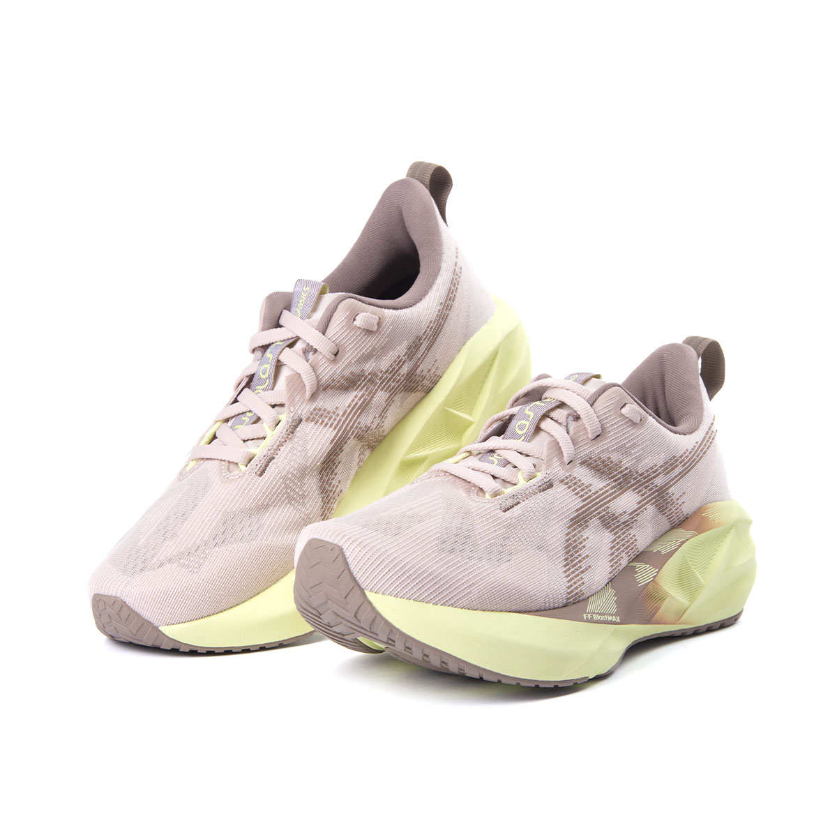 ASICS - NOVABLAST 5