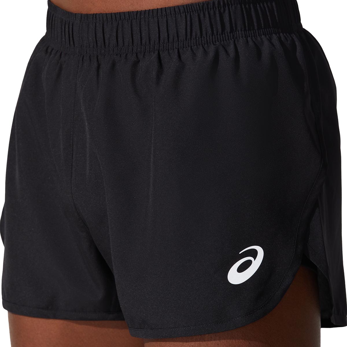 ASICS - CORE SPLIT SHORTS