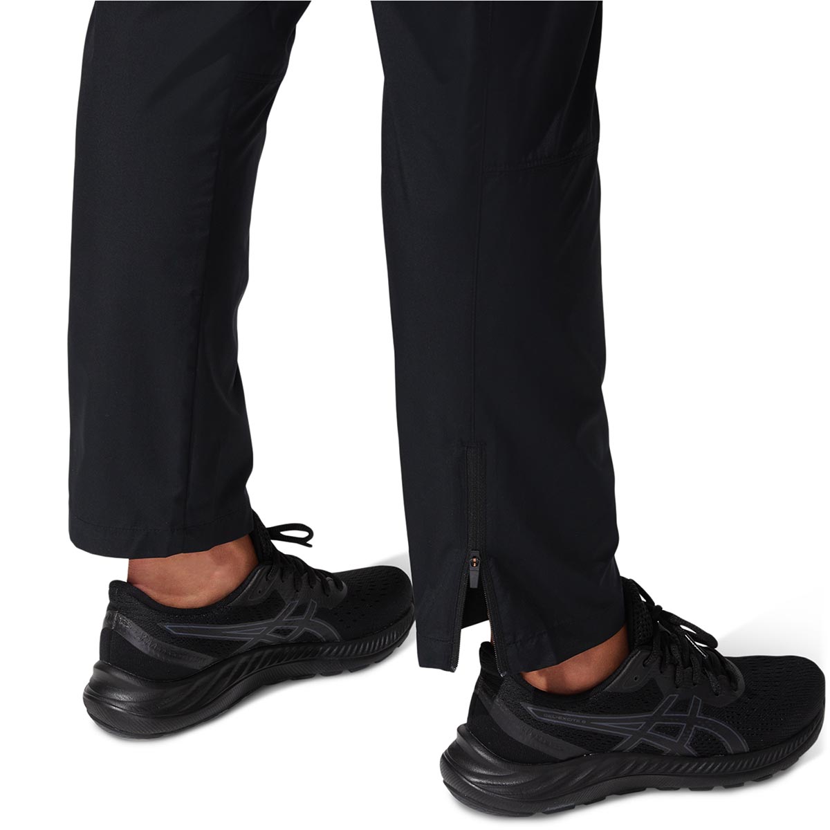 ASICS - CORE WOVEN PANT