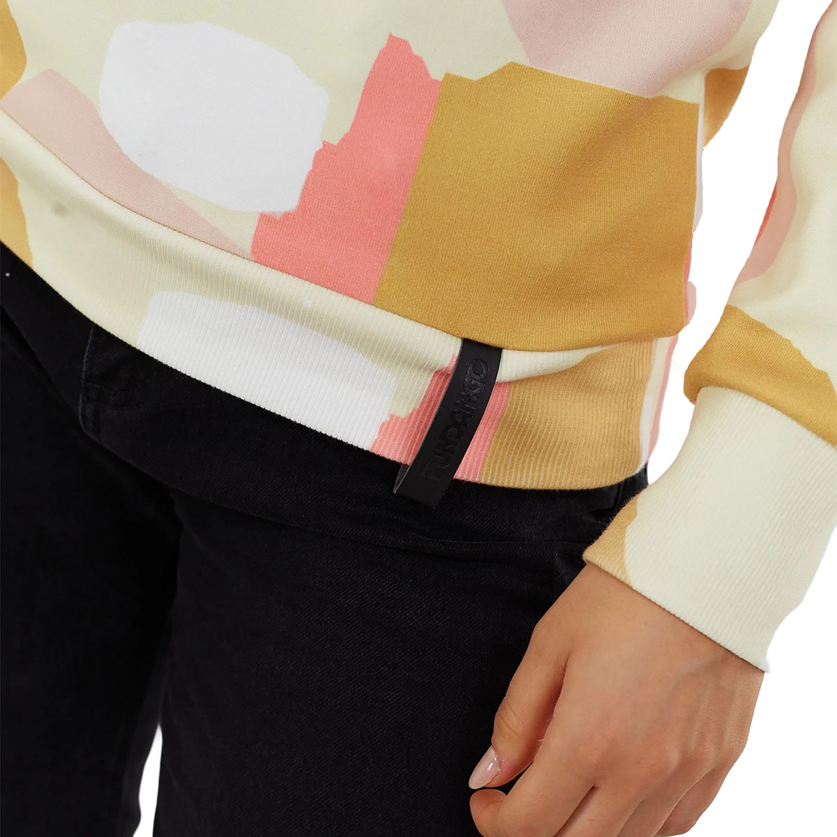 FUNDANGO - CHALLENGER HOODIE