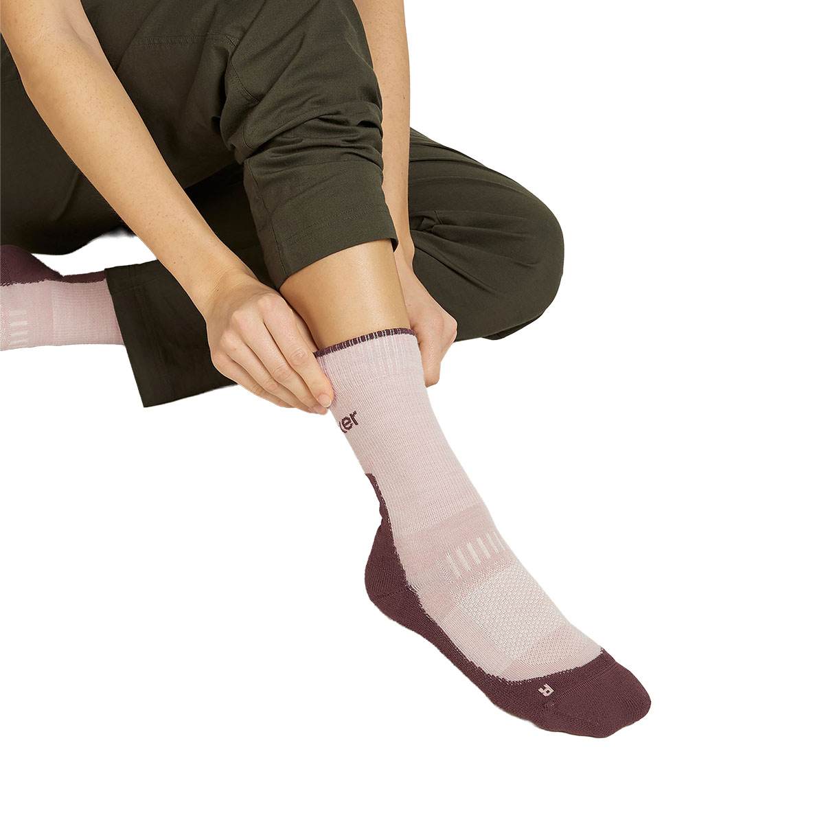 ICEBREAKER - MERINO HIKE MEDIUM CREW SOCKS