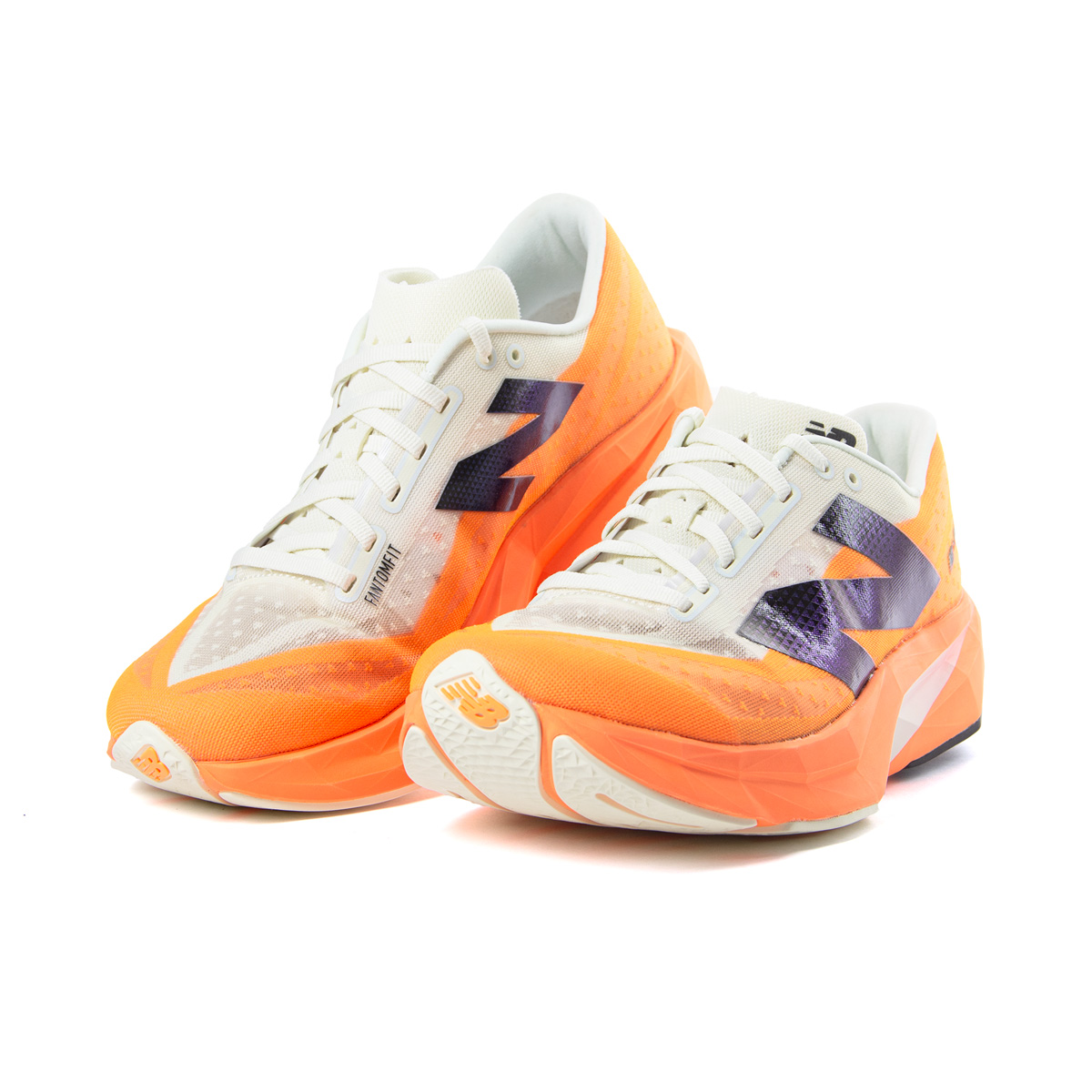 NEW BALANCE - FUELCELL REBEL V4