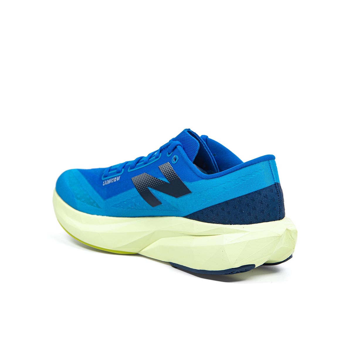 NEW BALANCE - FUELCELL REBEL V3