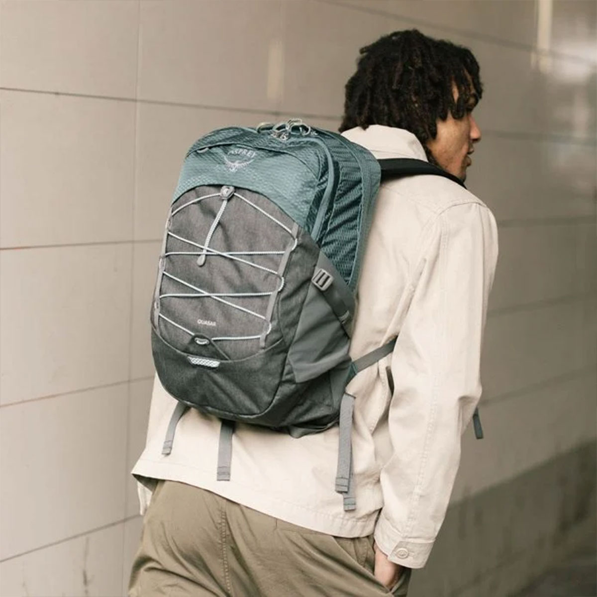OSPREY - QUASAR CASCADE BLUE / CORAL GREY 26 L