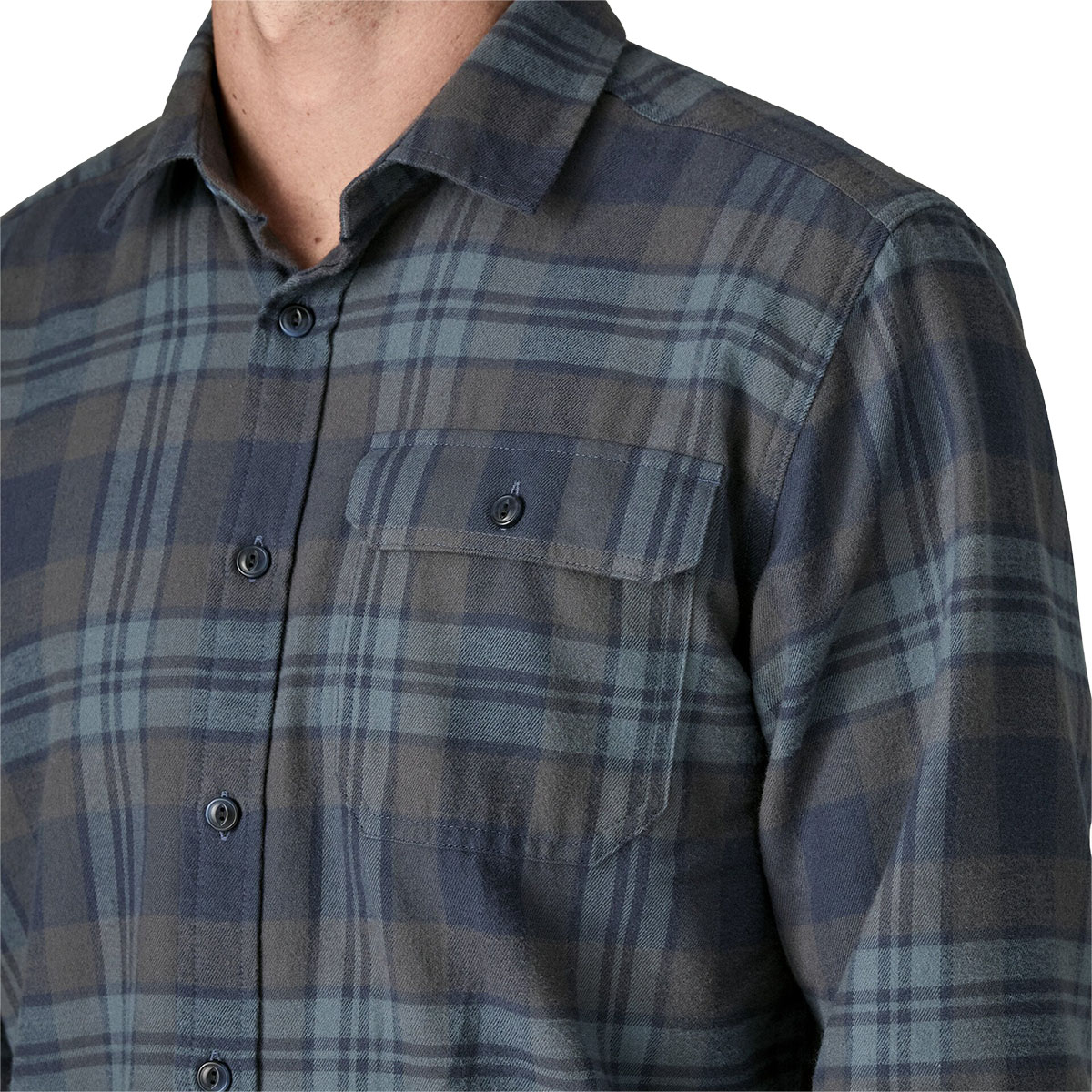 PATAGONIA - LONG SLEEVED LIGHTWEIGHT FJORD FLANNEL SHIRT