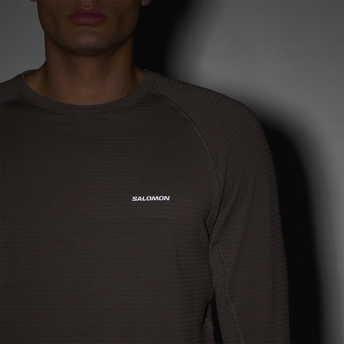 SALOMON - ESSENTIAL LIGHTWARM CREWNECK SHIRT