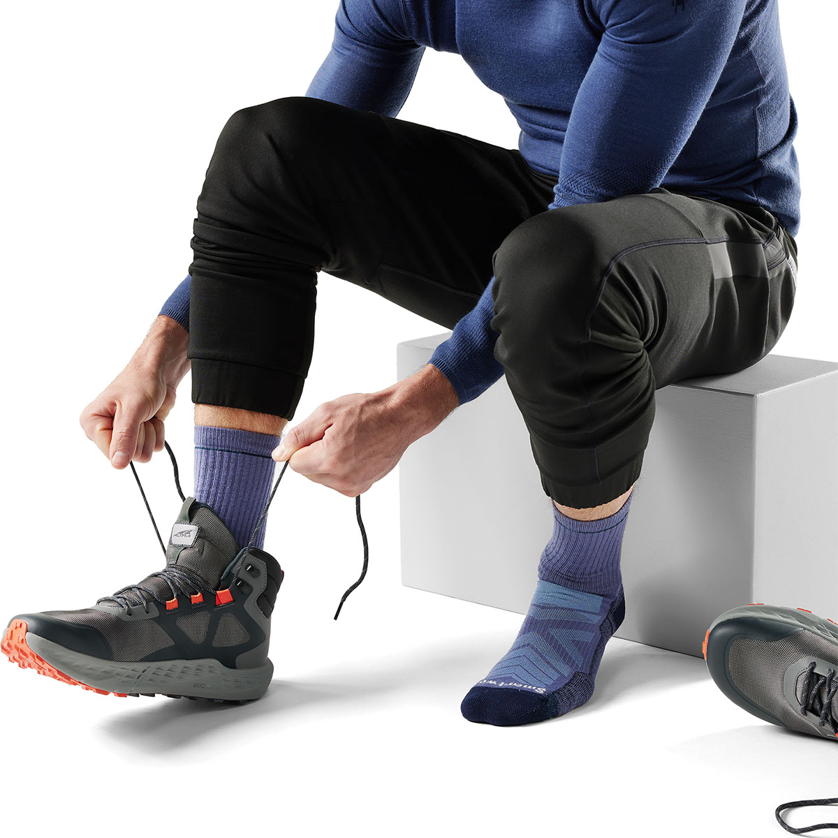 SMARTWOOL - HIKE LIGHT CUSHION CREW SOCKS