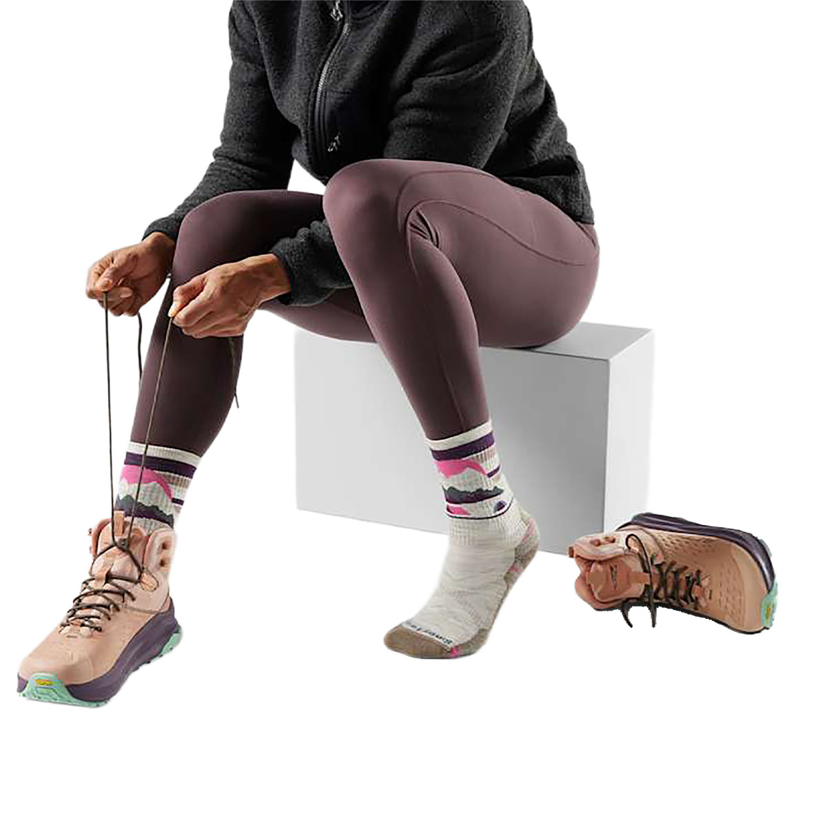 SMARTWOOL - HIKE LIGHT CUSHION MOUNTAIN MOON CREW SOCKS SMARTWOOL - HIKE LIGHT CUSHION MOUNTAIN MOON CREW SOCKS