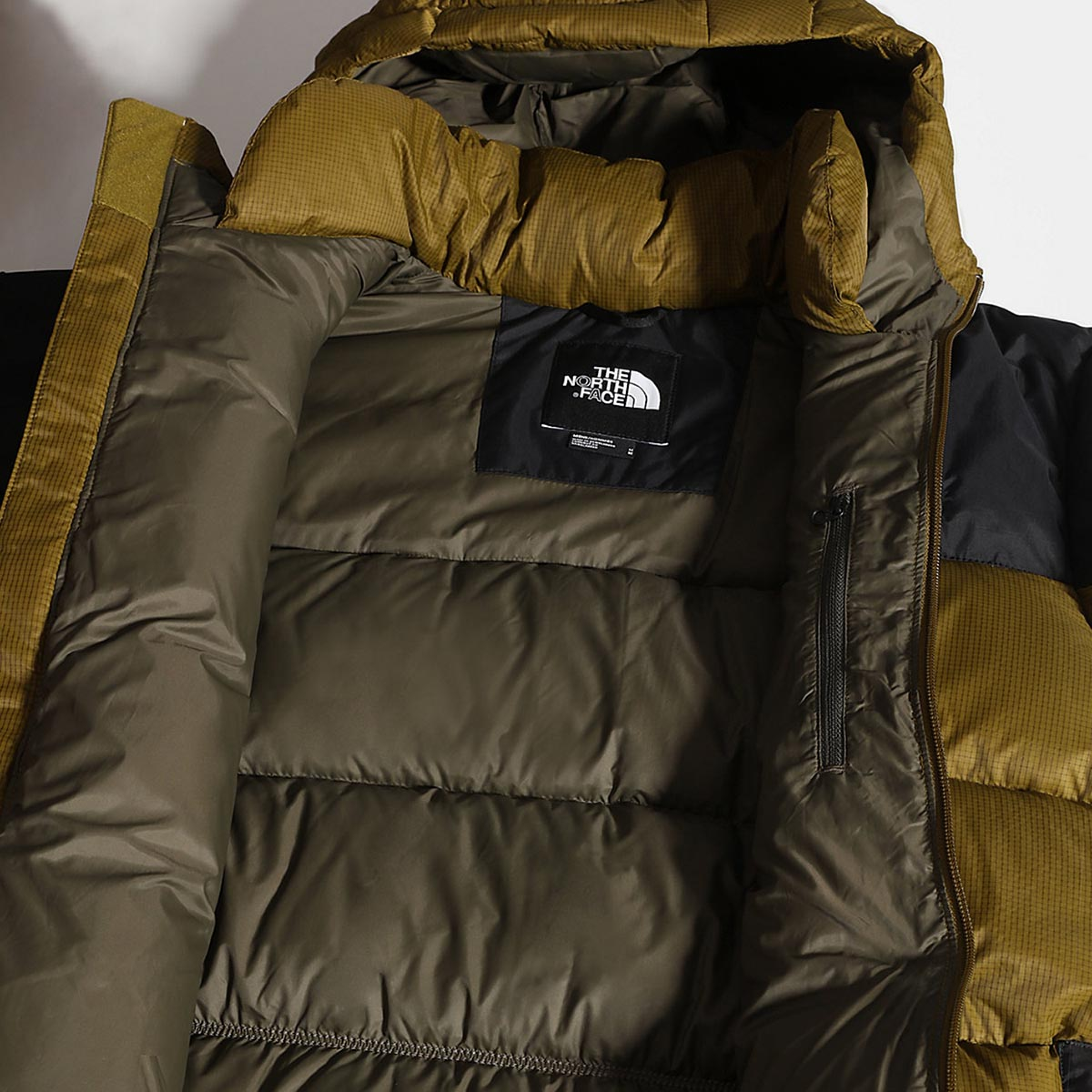 The North Face DIABLO HOODED DOWN JACKET (NF0A4M9L5TU)