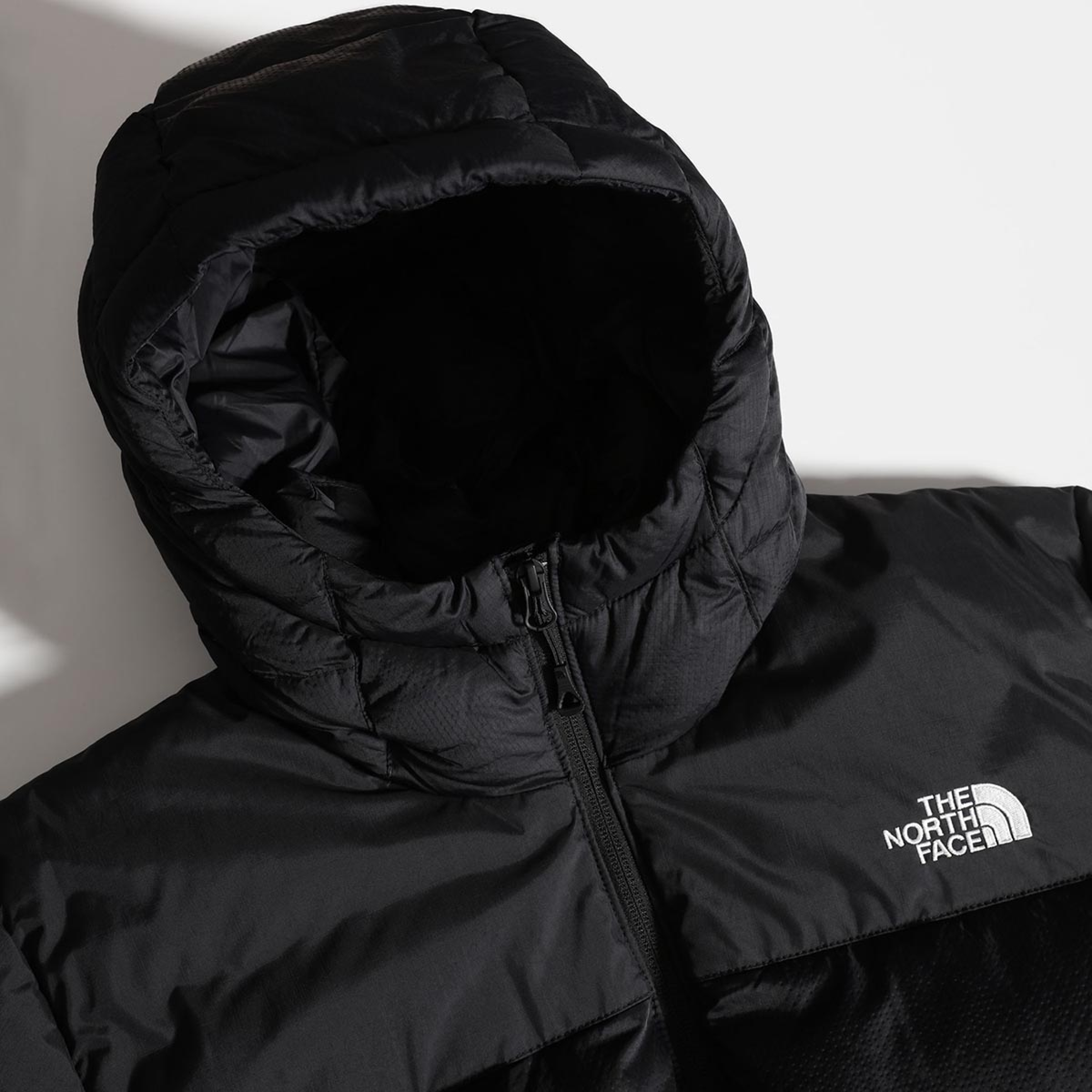 The North Face DIABLO HOODED DOWN JACKET (NF0A4M9LKX7)
