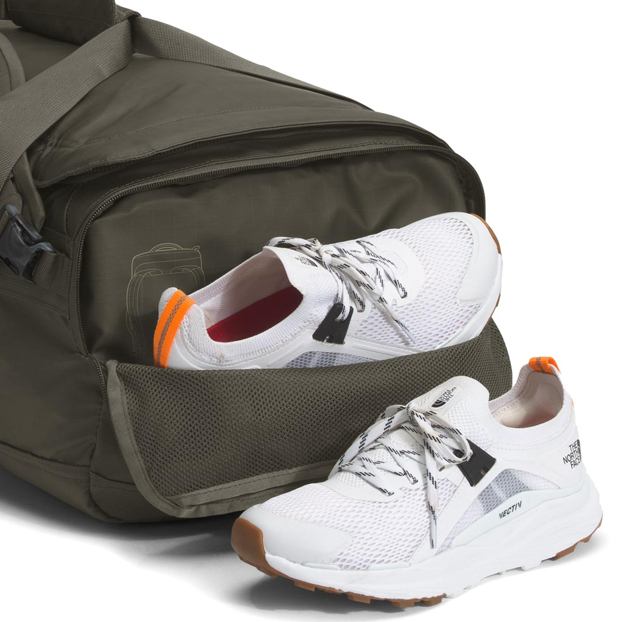 The North Face BASE CAMP VOYAGER DUFFEL 42 L (NF0A52RQBQW) The North Face BASE CAMP VOYAGER DUFFEL 42 L (NF0A52RQBQW)