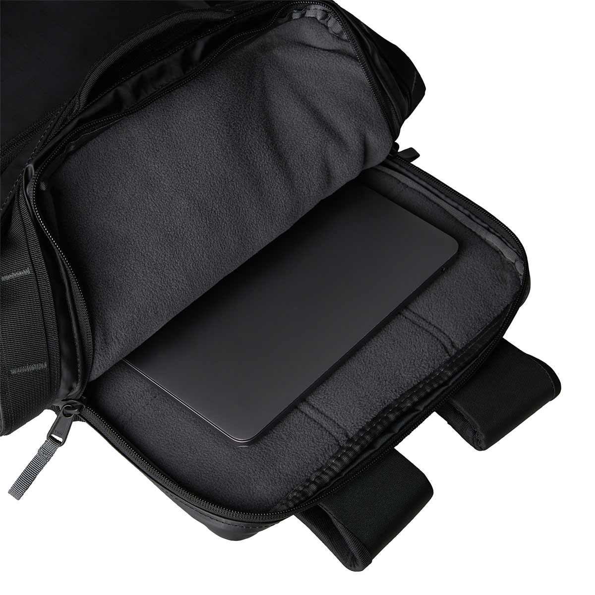 THE NORTH FACE - BASE CAMP VOYAGER DAYPACK 26 L