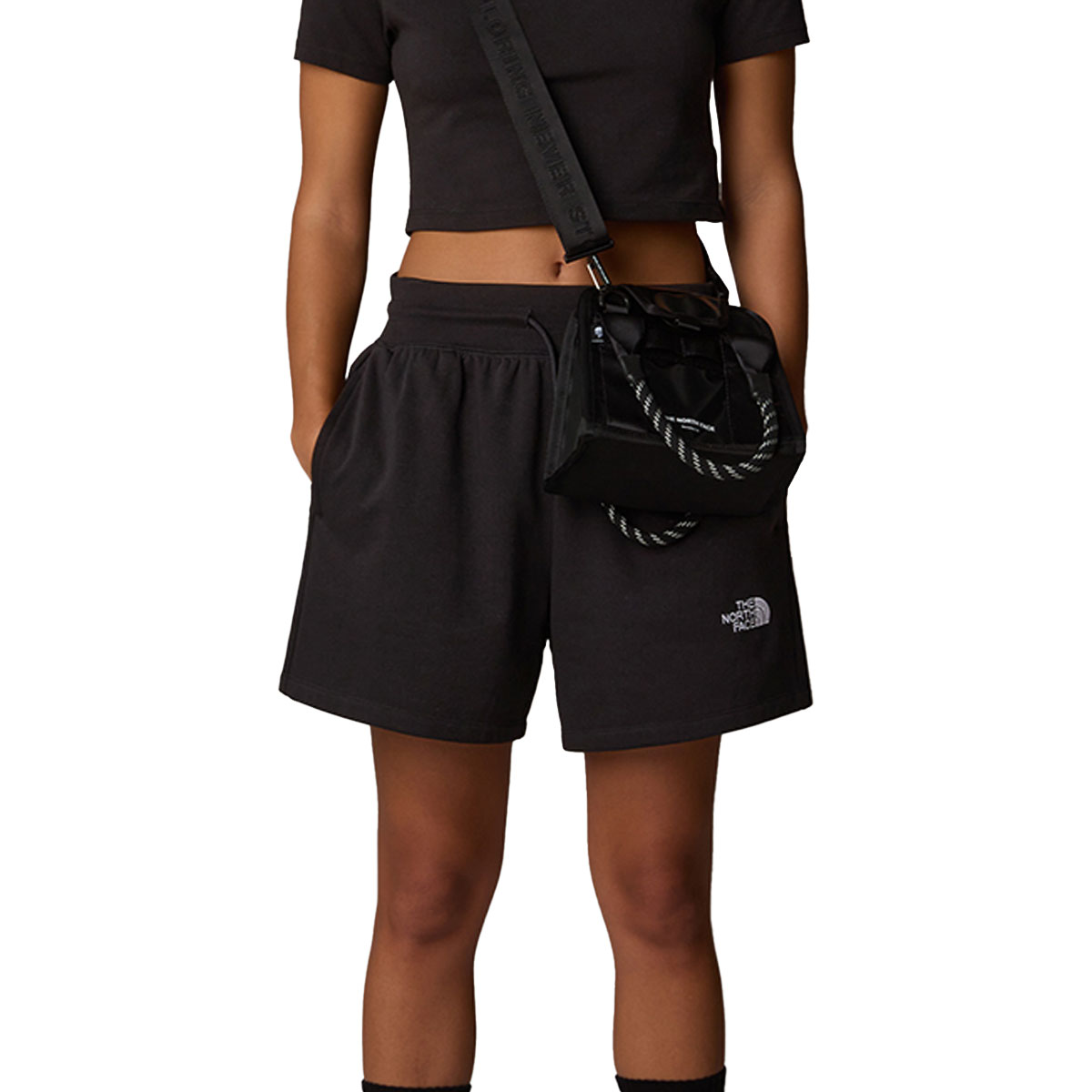 THE NORTH FACE - ESSENTIAL RELAXED SHORT